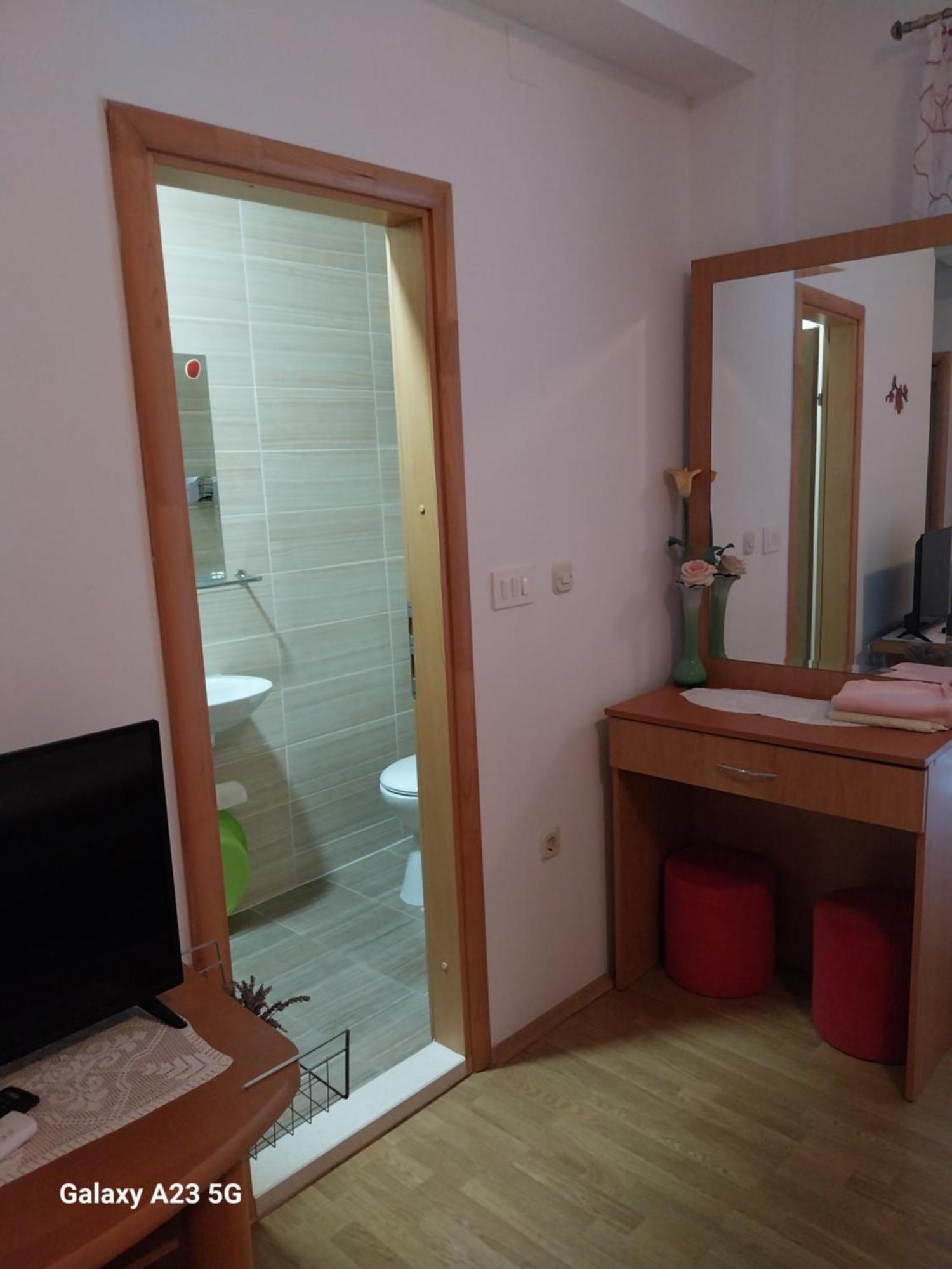 Apartmani Liberan Neum Exterior foto